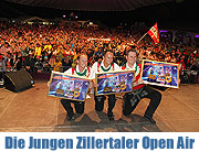 Österreich / Tirol: Mit Volksmusikstars hautnah in ihrer Heimat feiern. Die Erste Ferienregion im Zillertal schnürt jedes Jahr für Musikbegeisterte spezielle Pauschalen. Vom 15.-18.08.2013 Open Air der Jungen Zillertaler (©Foto: Martin Schmitz)
